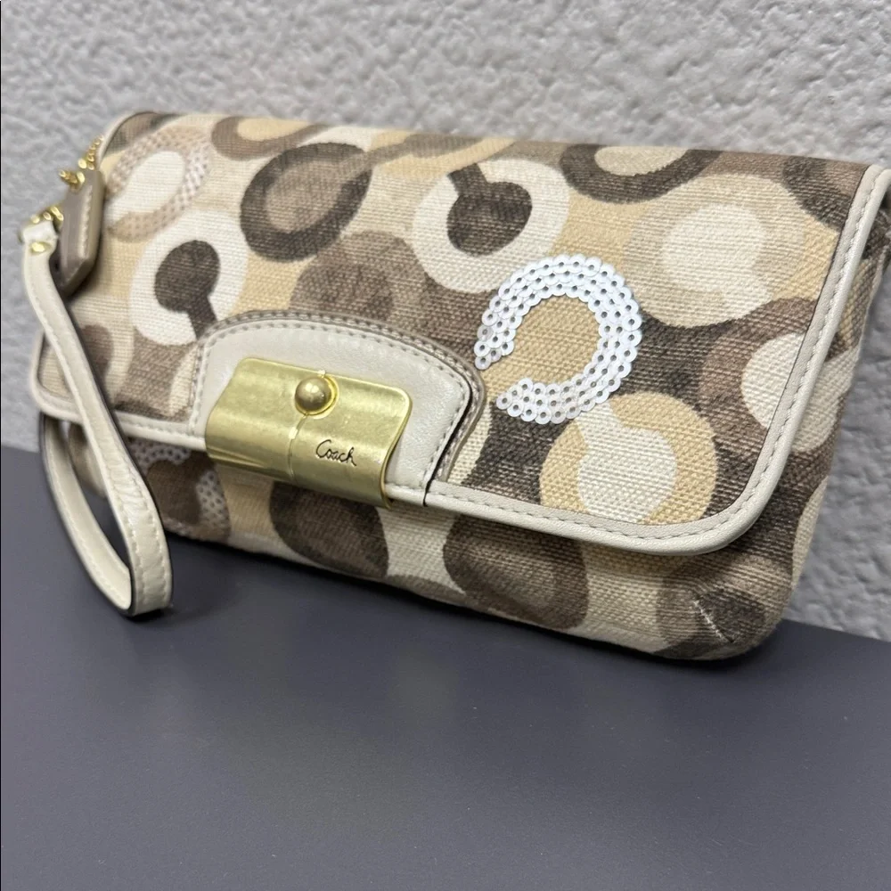 Y2K Coach Kristin Opt Art Brown Multicolor Patterned Wristlet Sequined Clutch
